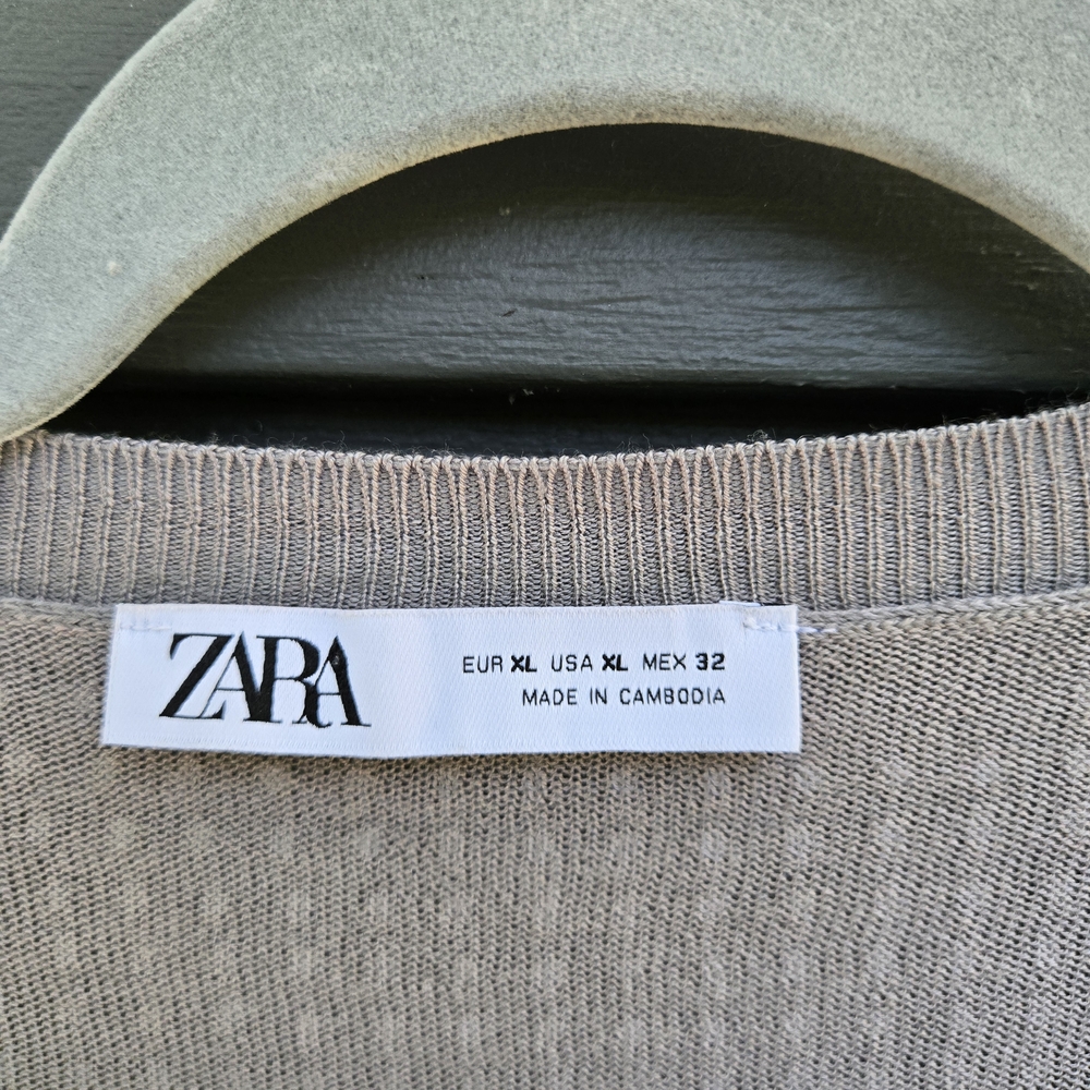 Zara Men's Light Gray Crewneck Sweater
